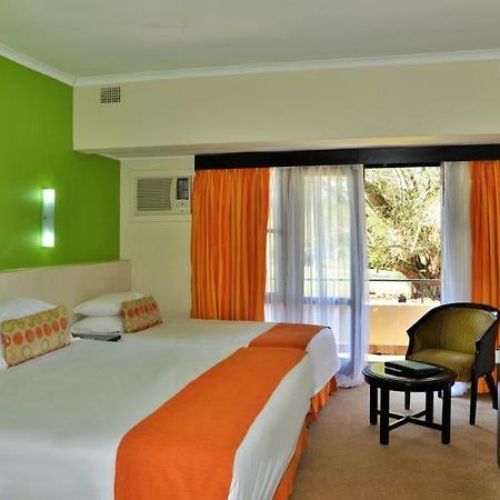 Protea Hotel Winkler Вайт-Рівер Екстер'єр фото