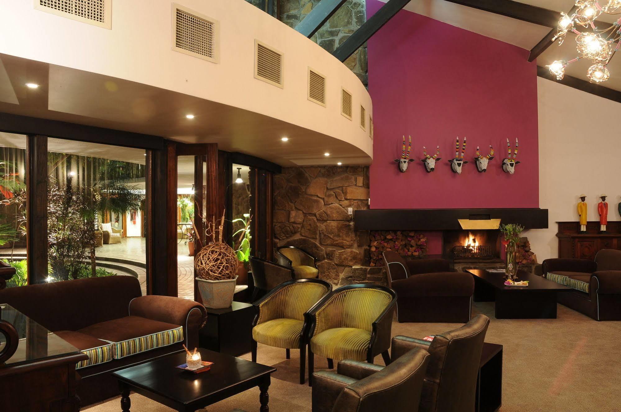 Protea Hotel Winkler Вайт-Рівер Екстер'єр фото